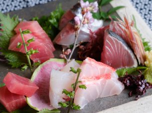海鮮問屋 地魚屋 三田店